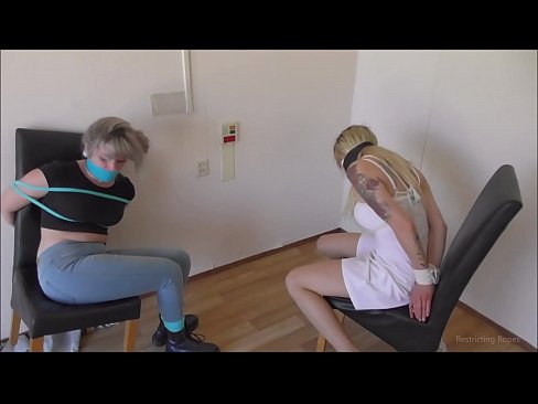 ❤️ Asılı / bağlanmış və ağzı bağlanmış / çətinlik içində olan qız Keyfiyyətli seks az.porno24-7.ru ❌️